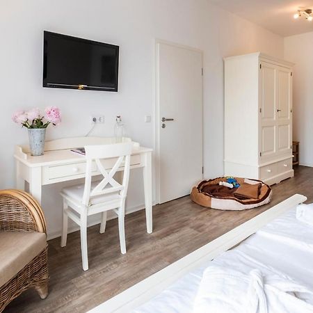 Hotel, Restaurant, Cafe Pharisaeerhof - Nordseeurlaub Mit Hund นอร์ดชตรันด์ ภายนอก รูปภาพ